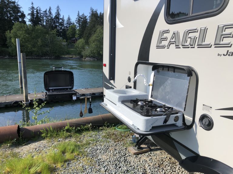Outdoor kitchen and bumper mounted grill *SOLD* 2013 Jayco Eagle HT